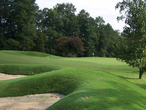SEAMLESS MOUNDS TOWARDS GOLF